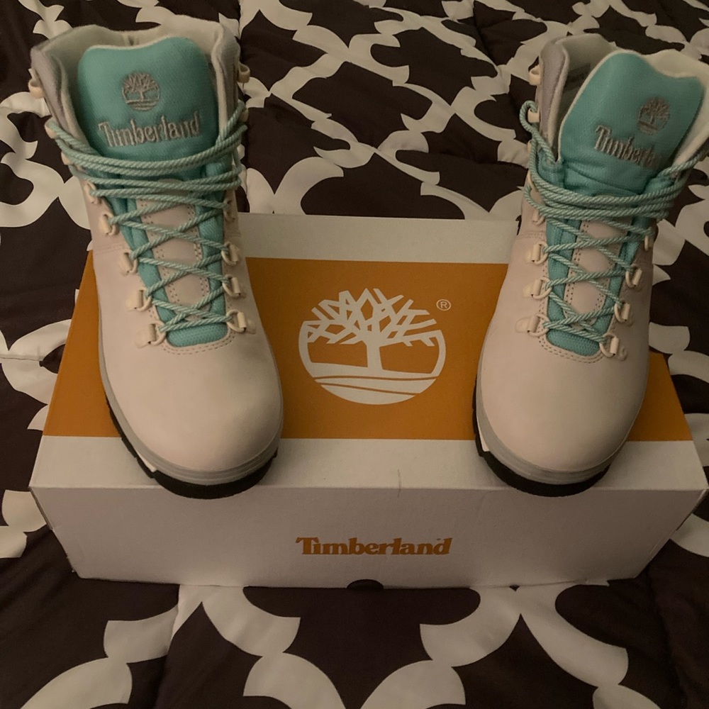 Womens size 8 Timberland boots